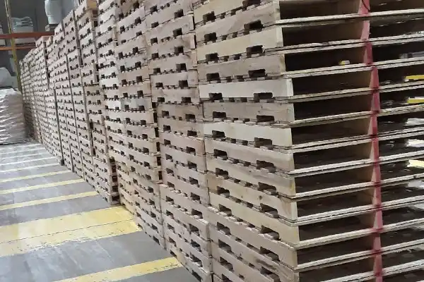 We Buy Pallets